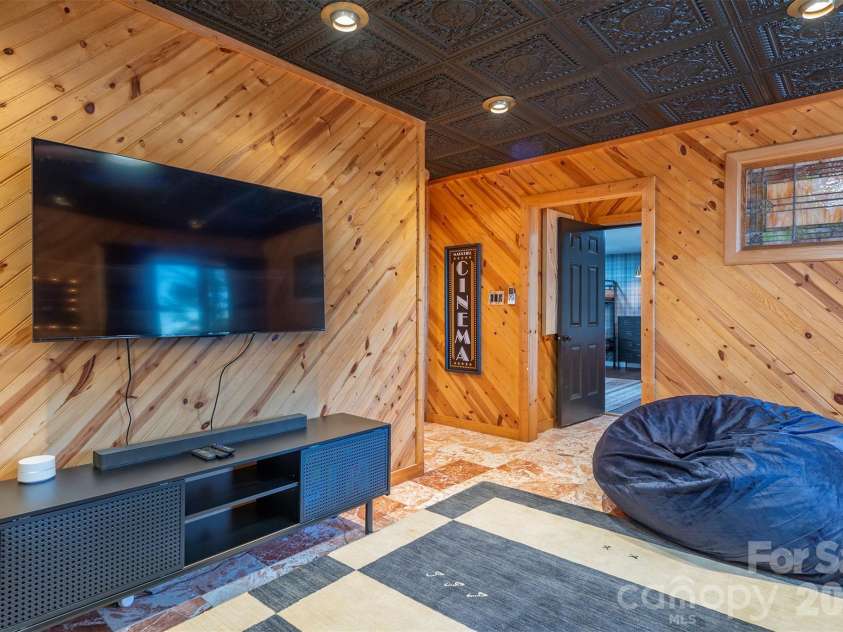 2338 El Miner Drive, Mars Hill, NC 28754.  MLS# CAR4322758, YatesRealty ID 11650. 