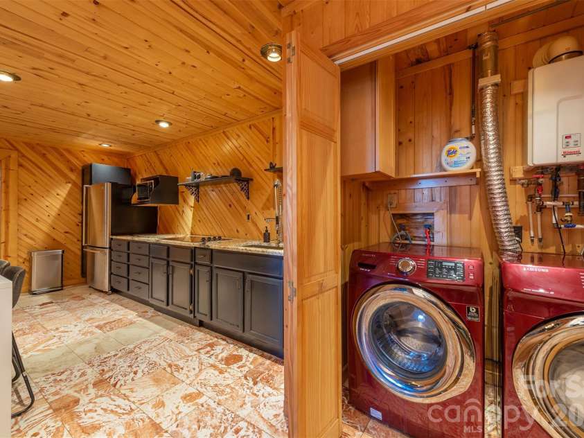 2338 El Miner Drive, Mars Hill, NC 28754.  MLS# CAR4322758, YatesRealty ID 11650. 