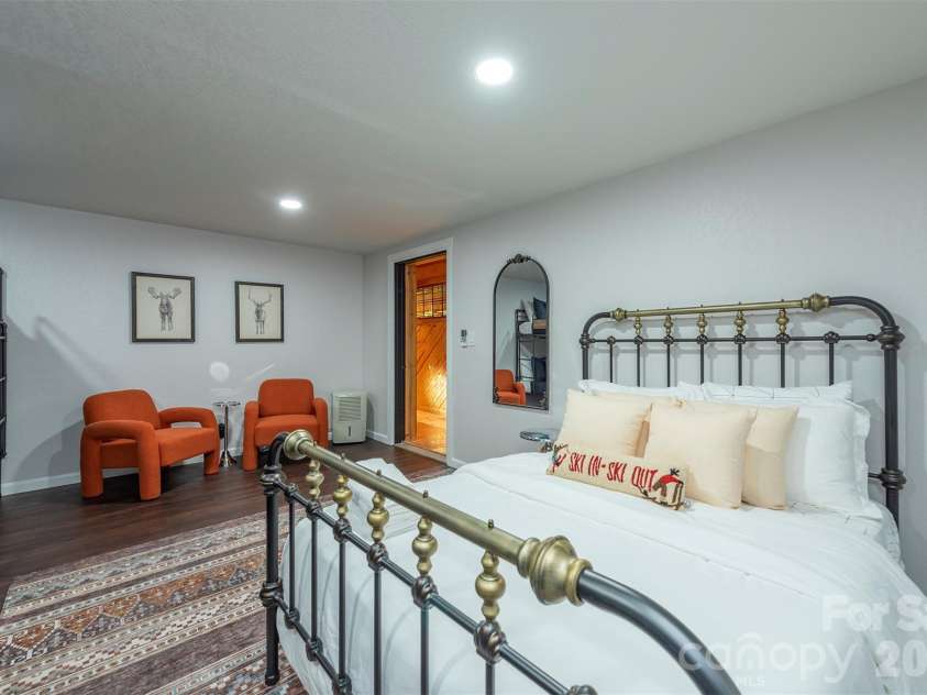 2338 El Miner Drive, Mars Hill, NC 28754.  MLS# CAR4322758, YatesRealty ID 11650. 