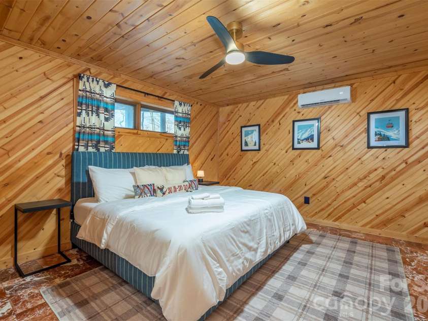 2338 El Miner Drive, Mars Hill, NC 28754.  MLS# CAR4322758, YatesRealty ID 11650. 