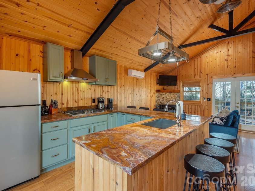 2338 El Miner Drive, Mars Hill, NC 28754.  MLS# CAR4322758, YatesRealty ID 11650. 