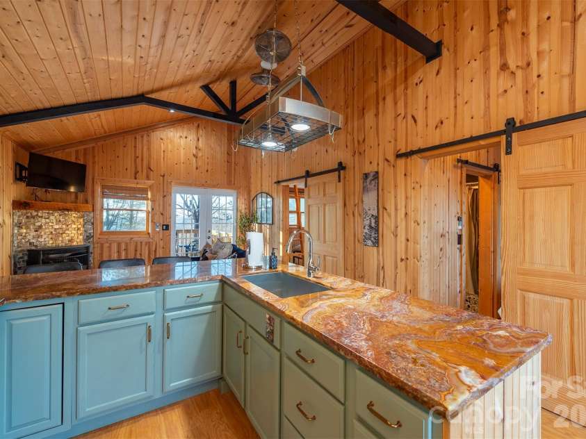 2338 El Miner Drive, Mars Hill, NC 28754.  MLS# CAR4322758, YatesRealty ID 11650. 
