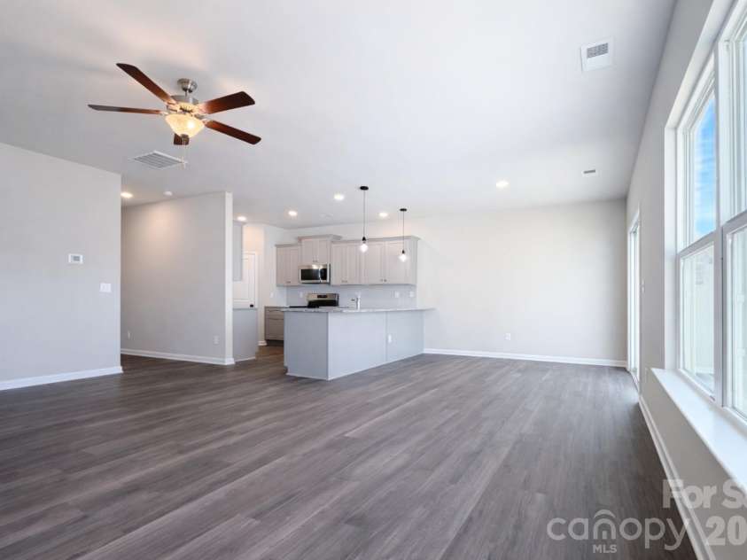 4733 Muskogee Drive, Charlotte, NC 28227.  MLS# CAR4347294, YatesRealty ID 11651. 