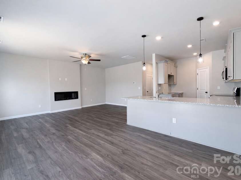 4733 Muskogee Drive, Charlotte, NC 28227.  MLS# CAR4347294, YatesRealty ID 11651. 