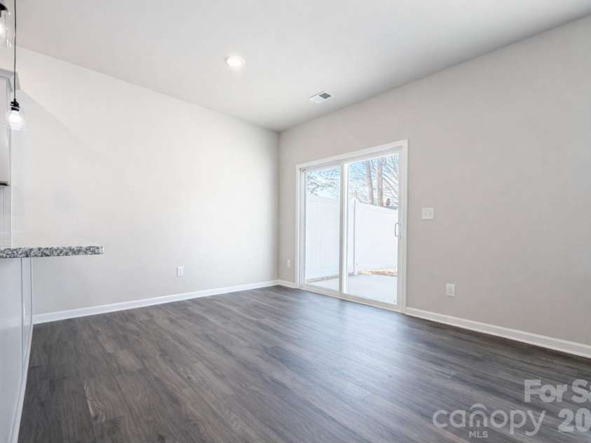 4733 Muskogee Drive, Charlotte, NC 28227.  MLS# CAR4347294, YatesRealty ID 11651. 