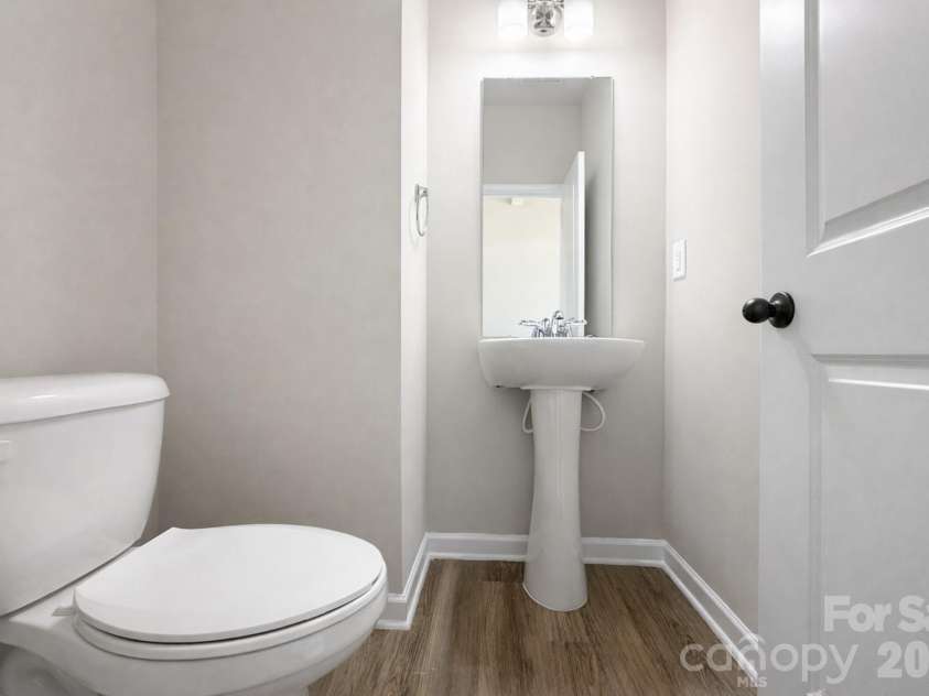 4733 Muskogee Drive, Charlotte, NC 28227.  MLS# CAR4347294, YatesRealty ID 11651. 