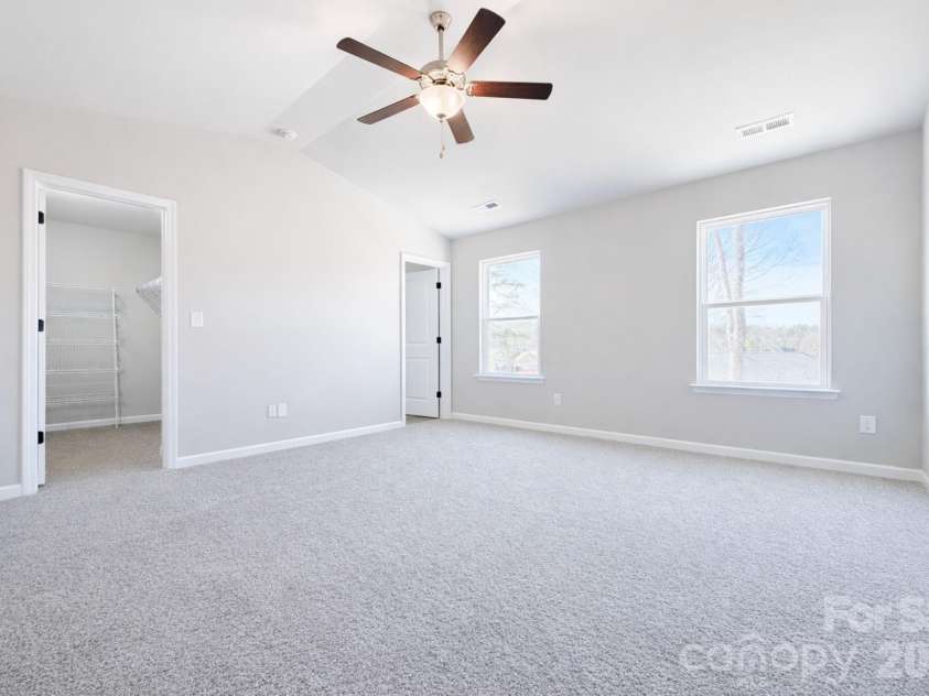 4733 Muskogee Drive, Charlotte, NC 28227.  MLS# CAR4347294, YatesRealty ID 11651. 
