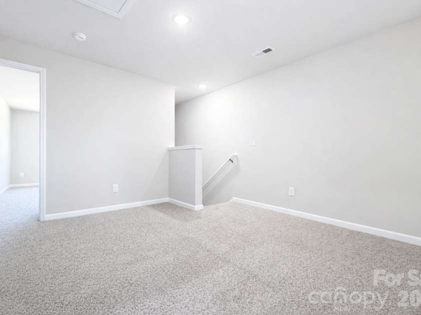 4733 Muskogee Drive, Charlotte, NC 28227.  MLS# CAR4347294, YatesRealty ID 11651. 
