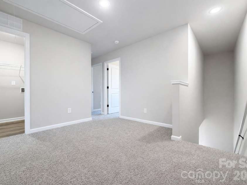 4733 Muskogee Drive, Charlotte, NC 28227.  MLS# CAR4347294, YatesRealty ID 11651. 