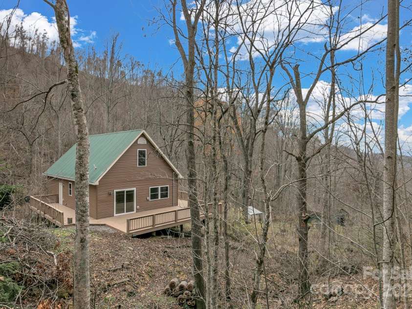 278 Kelses Valley Drive, Mars Hill, NC 28754.  MLS# CAR4204045, YatesRealty ID 11652. 
