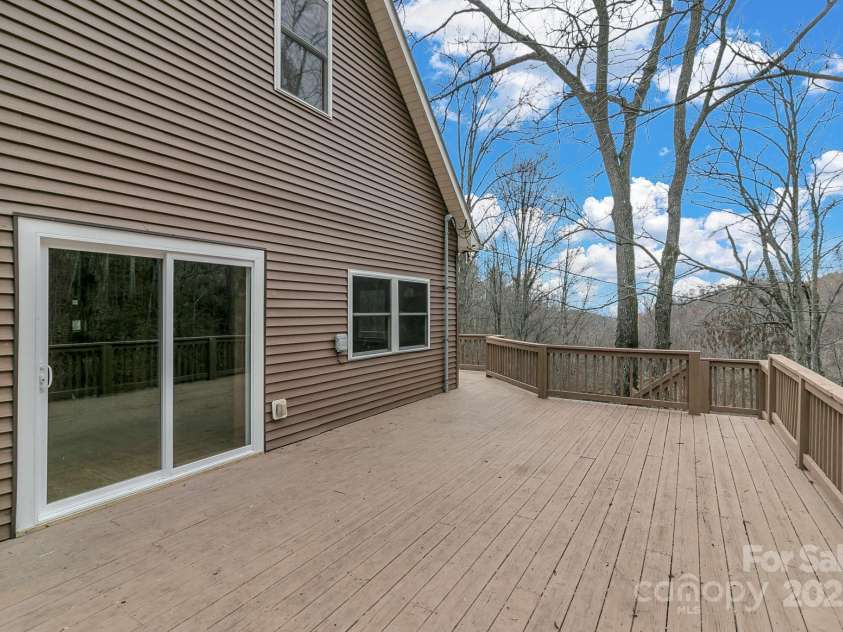 278 Kelses Valley Drive, Mars Hill, NC 28754.  MLS# CAR4204045, YatesRealty ID 11652. 