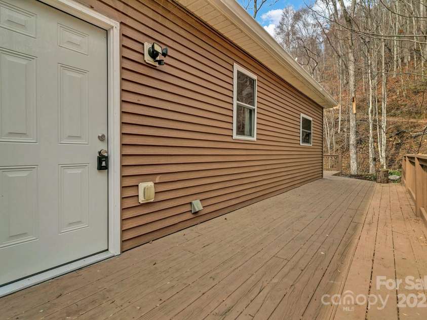 278 Kelses Valley Drive, Mars Hill, NC 28754.  MLS# CAR4204045, YatesRealty ID 11652. 