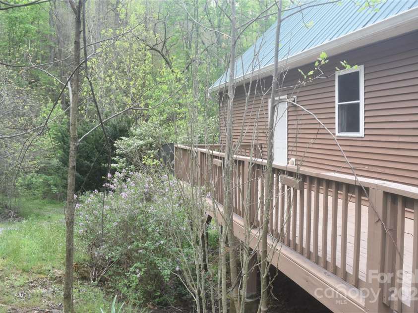 278 Kelses Valley Drive, Mars Hill, NC 28754.  MLS# CAR4204045, YatesRealty ID 11652. 