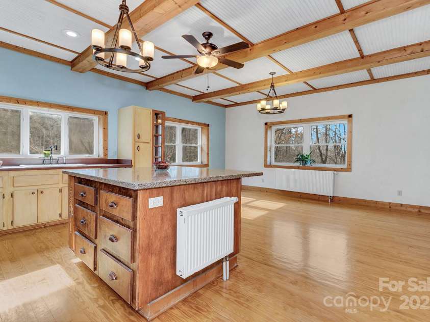 278 Kelses Valley Drive, Mars Hill, NC 28754.  MLS# CAR4204045, YatesRealty ID 11652. 