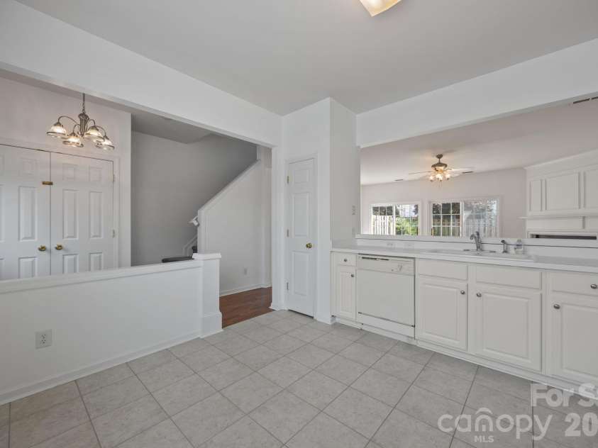 3228 Mannington Drive, Charlotte, NC 28270.  MLS# CAR4363224, YatesRealty ID 11652. 