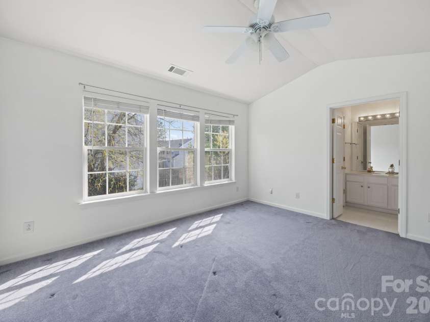 3228 Mannington Drive, Charlotte, NC 28270.  MLS# CAR4363224, YatesRealty ID 11652. 
