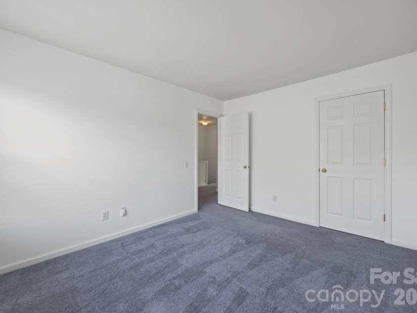 3228 Mannington Drive, Charlotte, NC 28270.  MLS# CAR4363224, YatesRealty ID 11652. 