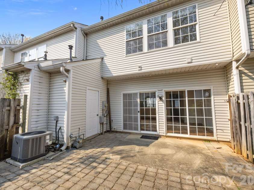 3228 Mannington Drive, Charlotte, NC 28270.  MLS# CAR4363224, YatesRealty ID 11652. 