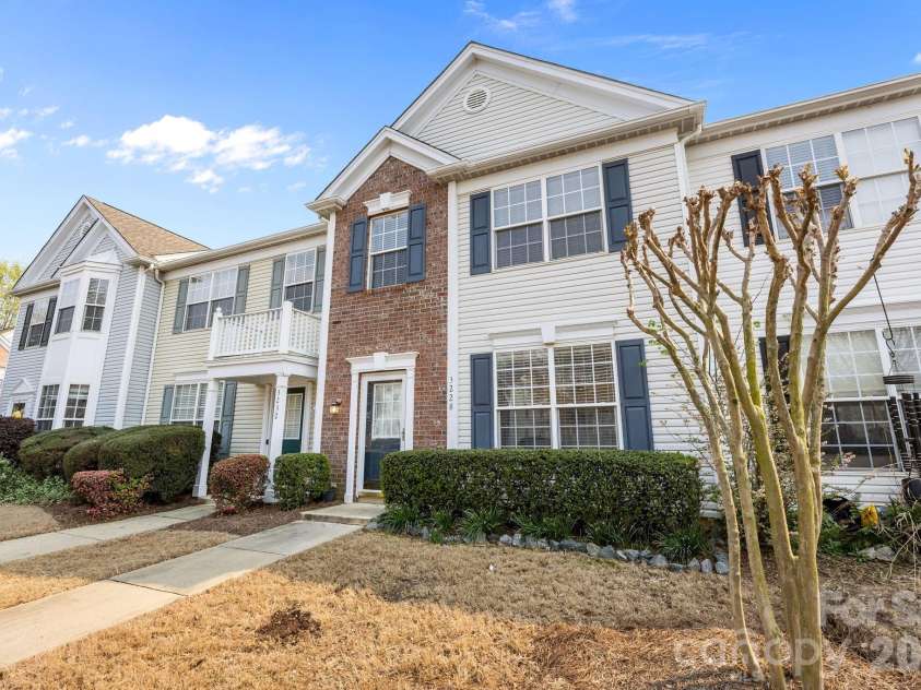 3228 Mannington Drive, Charlotte, NC 28270.  MLS# CAR4363224, YatesRealty ID 11652. 