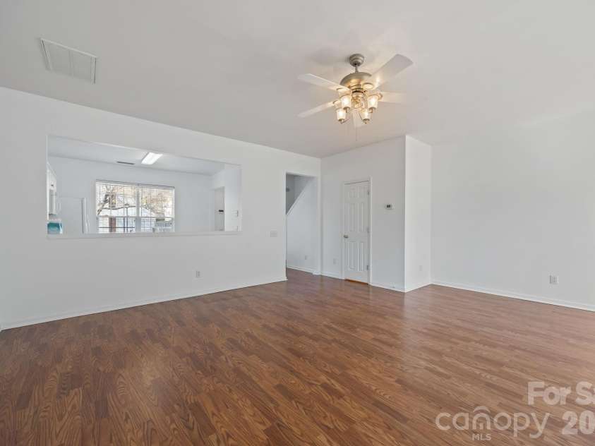 3228 Mannington Drive, Charlotte, NC 28270.  MLS# CAR4363224, YatesRealty ID 11652. Dining area next to kitchen with convenient pass through.