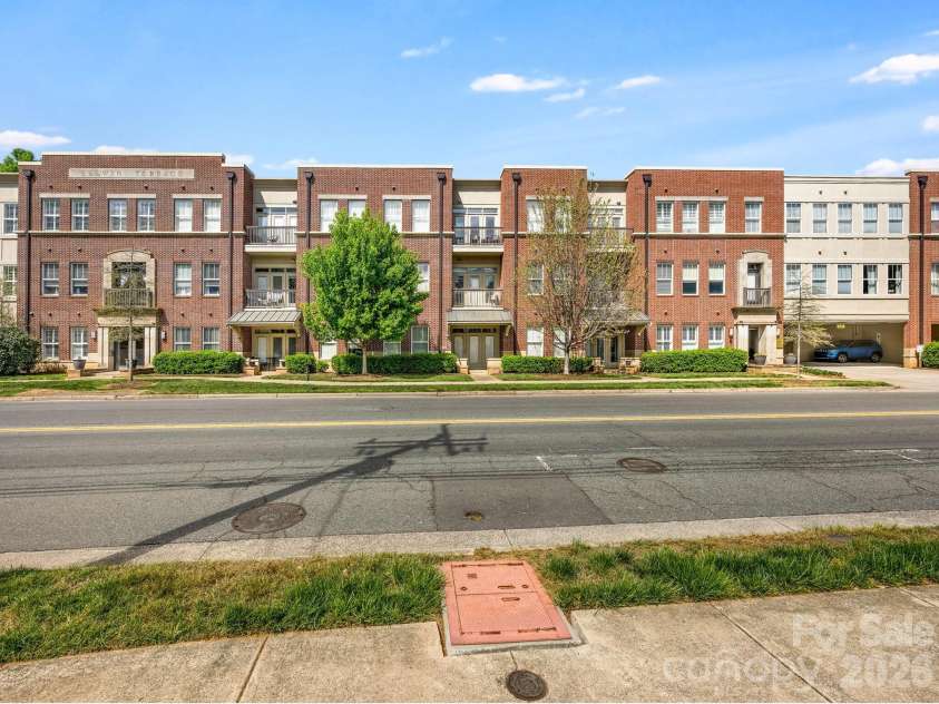 2964 Selwyn Avenue, Charlotte, NC 28209.  MLS# CAR4366905, YatesRealty ID 11654. Front Elevation