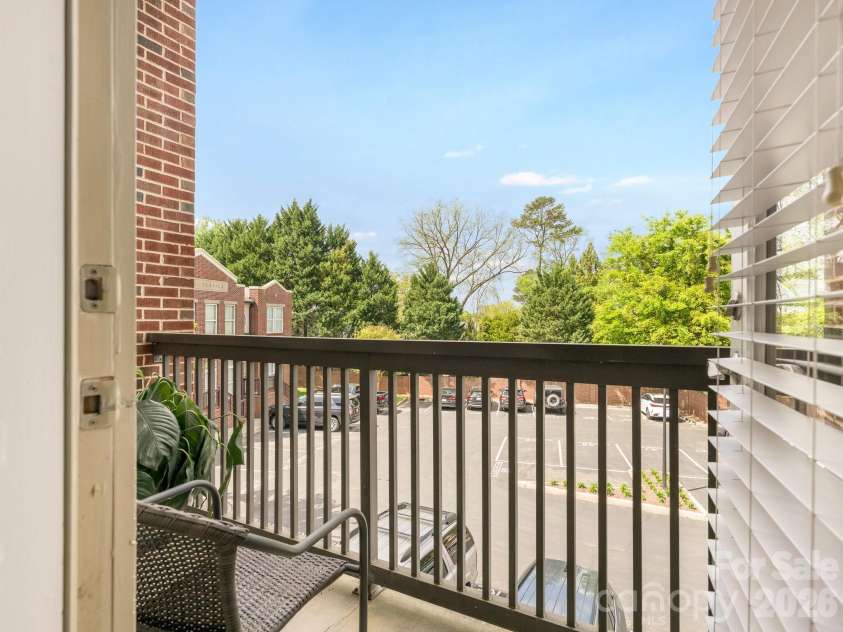 2964 Selwyn Avenue, Charlotte, NC 28209.  MLS# CAR4366905, YatesRealty ID 11654. Terrace