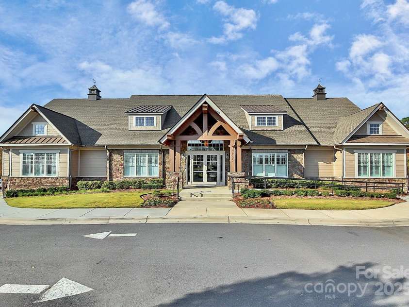 14920 High Bluff Court, Charlotte, NC 28278.  MLS# CAR4305018, YatesRealty ID 11655. 