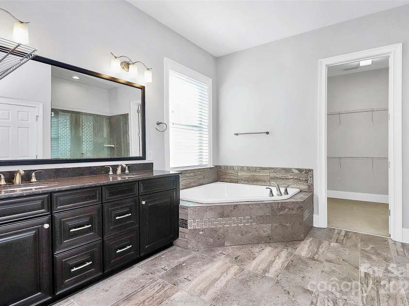 14920 High Bluff Court, Charlotte, NC 28278.  MLS# CAR4305018, YatesRealty ID 11655. 