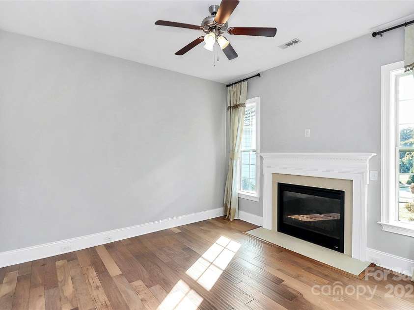 14920 High Bluff Court, Charlotte, NC 28278.  MLS# CAR4305018, YatesRealty ID 11655. 