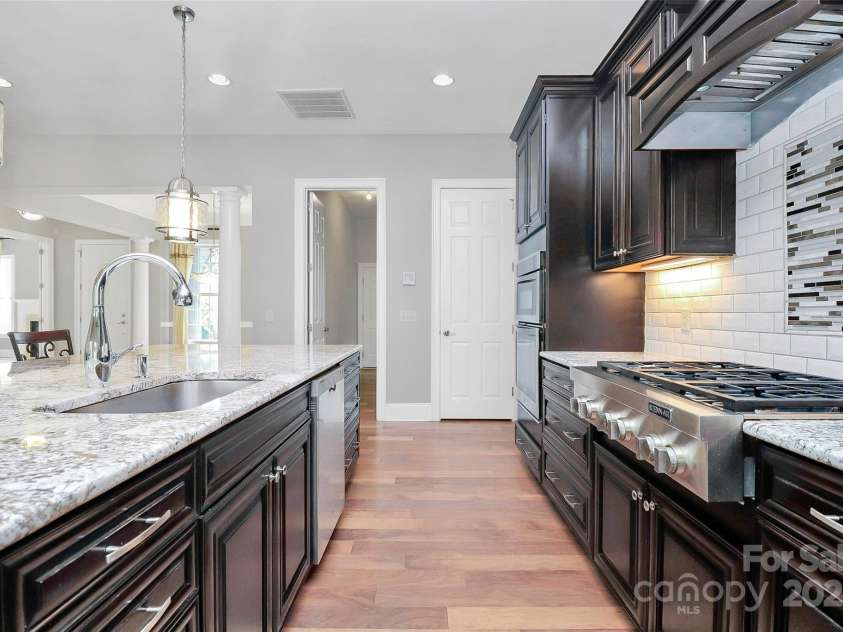 14920 High Bluff Court, Charlotte, NC 28278.  MLS# CAR4305018, YatesRealty ID 11655. 