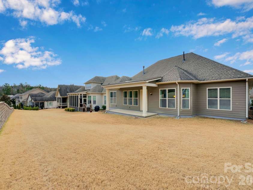 14920 High Bluff Court, Charlotte, NC 28278.  MLS# CAR4336917, YatesRealty ID 11655. 