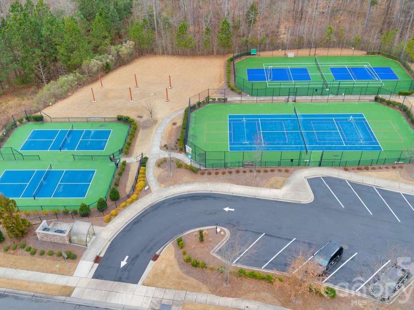 14920 High Bluff Court, Charlotte, NC 28278.  MLS# CAR4336917, YatesRealty ID 11655. 