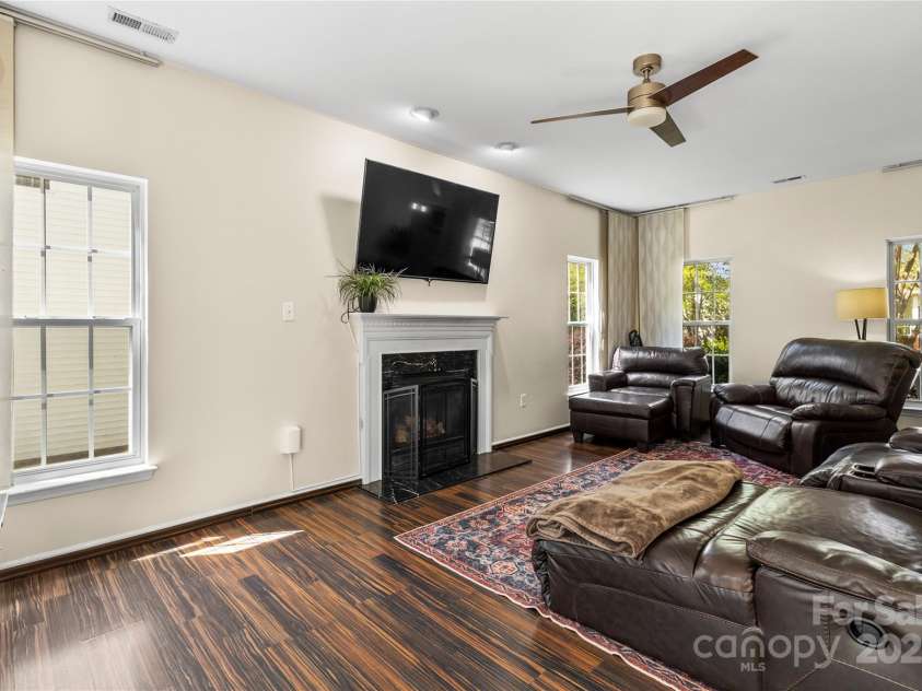 18838 Oakhurst Boulevard, Cornelius, NC 28031.  MLS# CAR4243067, YatesRealty ID 11657. Beautiful Living Room
