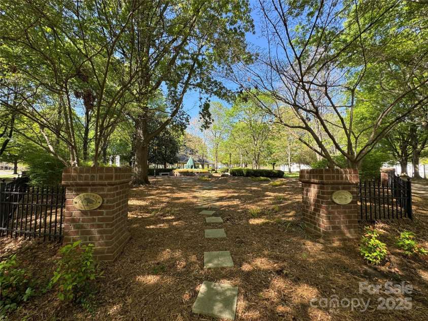 18838 Oakhurst Boulevard, Cornelius, NC 28031.  MLS# CAR4243067, YatesRealty ID 11657. Oakhurst park
