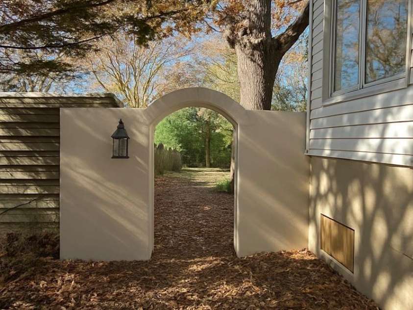 317 8th Street, Hickory, NC 28601.  MLS# CAR4361363, YatesRealty ID 11658. Entrance to Backyard
