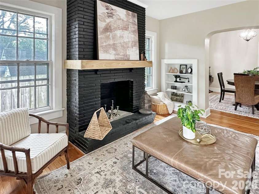 317 8th Street, Hickory, NC 28601.  MLS# CAR4361363, YatesRealty ID 11658. Living Room