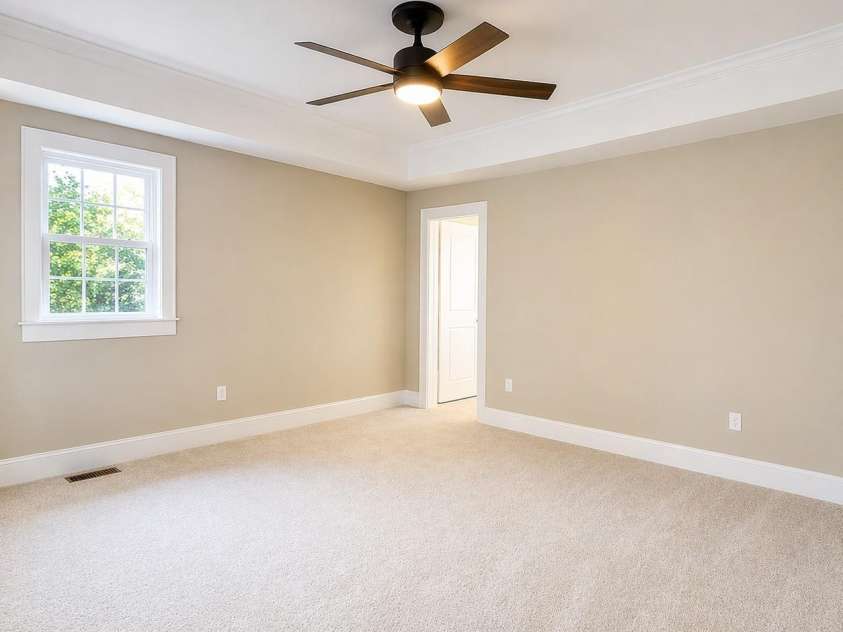 317 8th Street, Hickory, NC 28601.  MLS# CAR4361363, YatesRealty ID 11658. Primary Suite