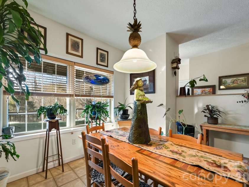 2 Ruffed Grouse Drive, Weaverville, NC 28787.  MLS# CAR4330226, YatesRealty ID 11659. 