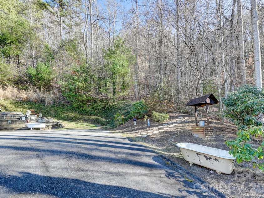 2 Ruffed Grouse Drive, Weaverville, NC 28787.  MLS# CAR4330226, YatesRealty ID 11659. 