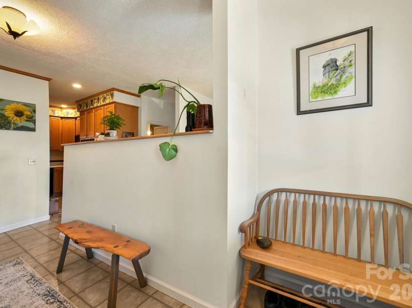 2 Ruffed Grouse Drive, Weaverville, NC 28787.  MLS# CAR4330226, YatesRealty ID 11659. Front hall