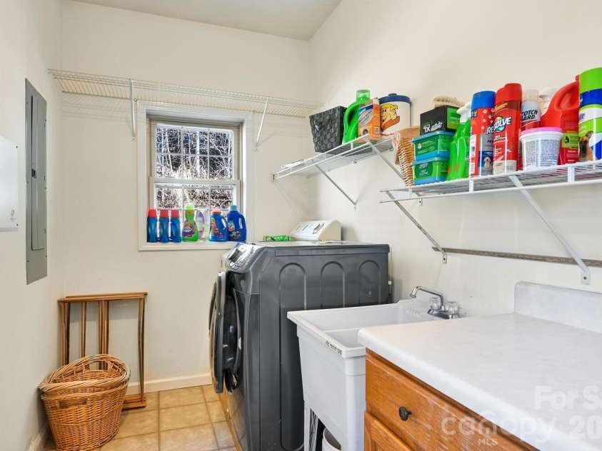 2 Ruffed Grouse Drive, Weaverville, NC 28787.  MLS# CAR4330226, YatesRealty ID 11659. Laundry room