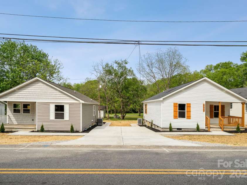 606 & 608 Hampton Road, Lancaster, SC 29720.  MLS# CAR4248419, YatesRealty ID 11659. 