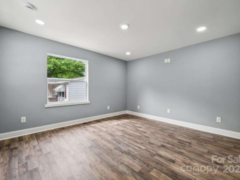 606 & 608 Hampton Road, Lancaster, SC 29720.  MLS# CAR4248419, YatesRealty ID 11659. 