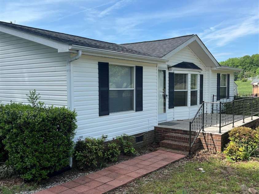 28616 Canton Road, Albemarle, NC 28001.  MLS# CAR4369843, YatesRealty ID 11661. 