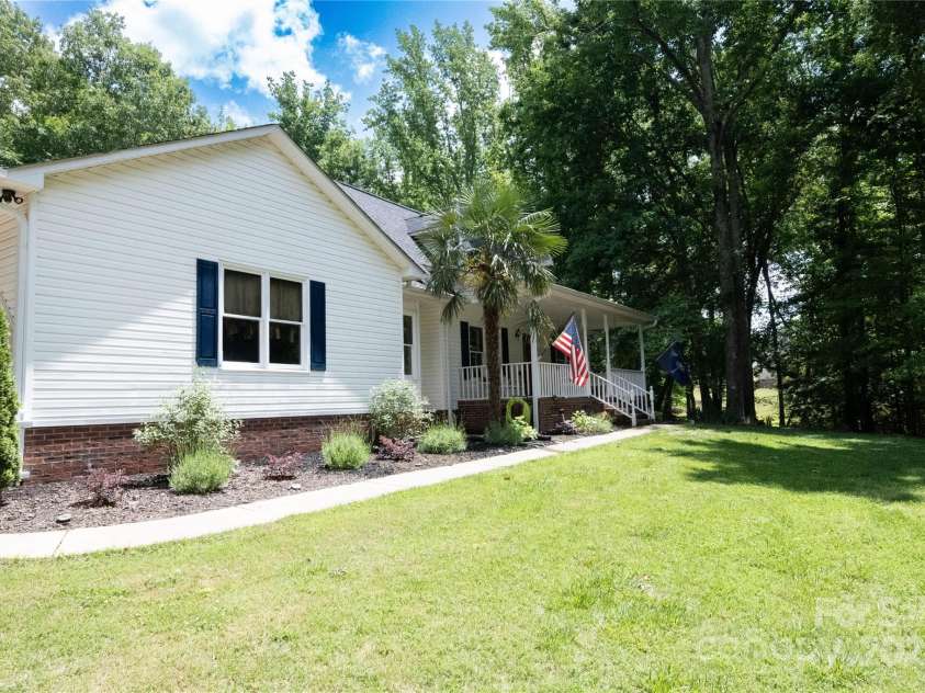 432 Partridge Place, York, SC 29745.  MLS# CAR4250327, YatesRealty ID 11661. 