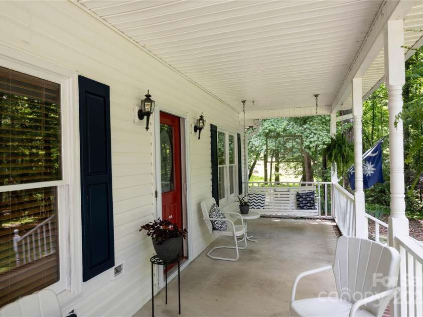 432 Partridge Place, York, SC 29745.  MLS# CAR4250327, YatesRealty ID 11661. 