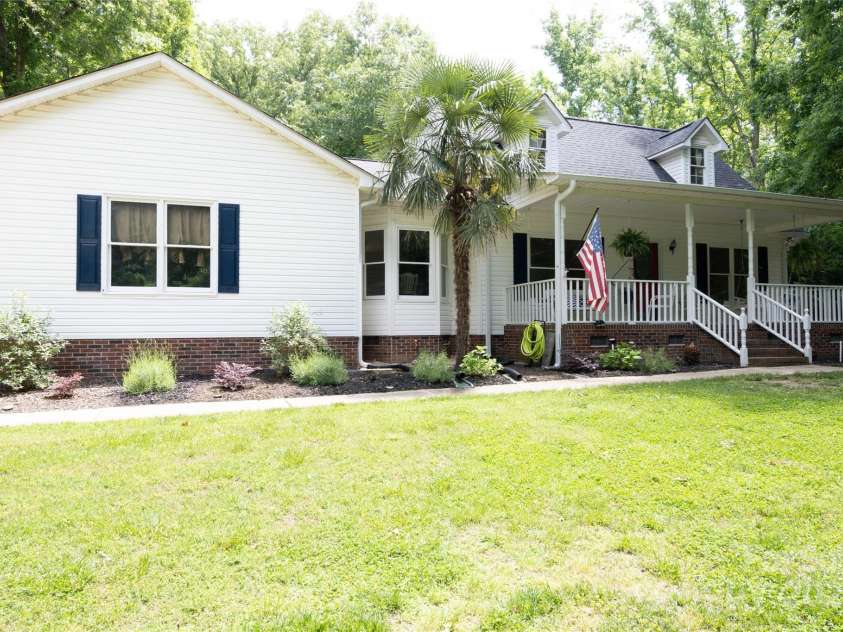 432 Partridge Place, York, SC 29745.  MLS# CAR4250327, YatesRealty ID 11661. 