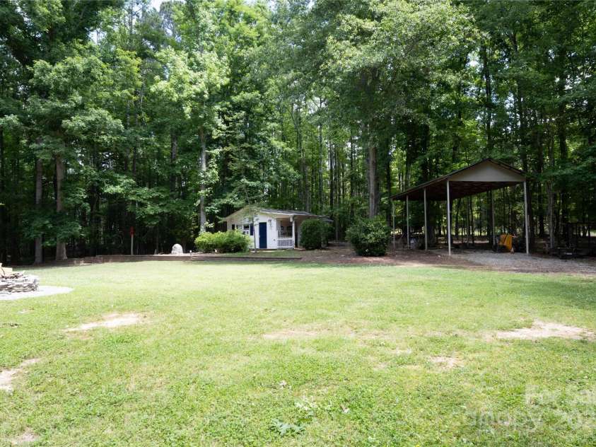 432 Partridge Place, York, SC 29745.  MLS# CAR4250327, YatesRealty ID 11661. 