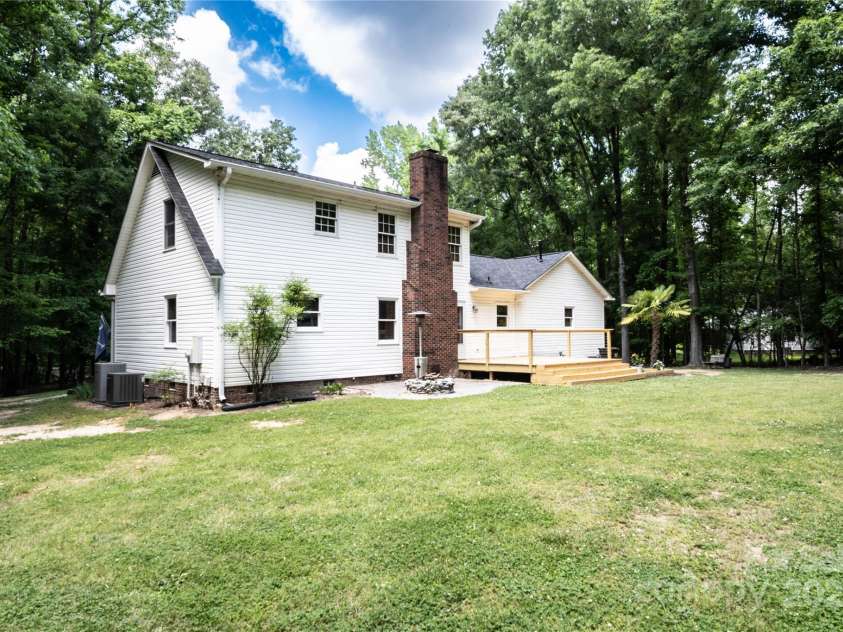 432 Partridge Place, York, SC 29745.  MLS# CAR4250327, YatesRealty ID 11661. 