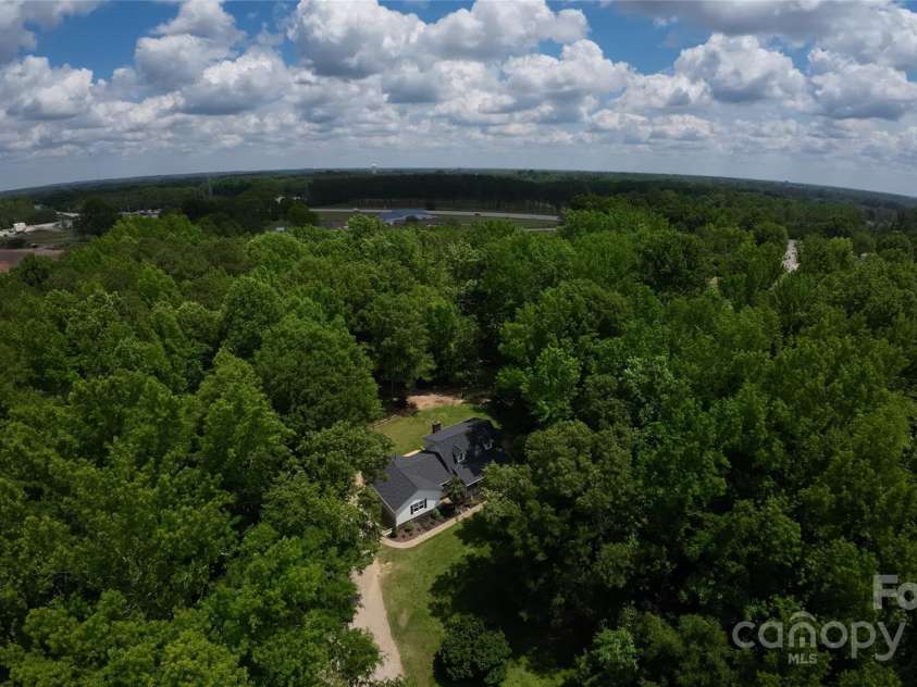 432 Partridge Place, York, SC 29745.  MLS# CAR4250327, YatesRealty ID 11661. 